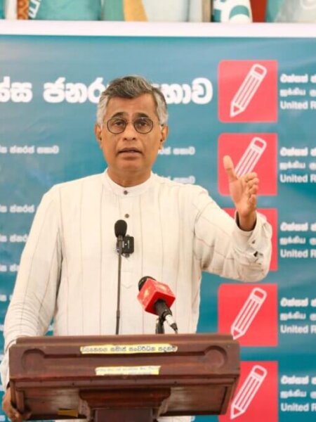 එක්සත් ජනරජ පෙරමුණේ මාතර දිස්ත්‍රික් අකුරැස්ස ජනරජ සභාව මාලිම්බඩ ගාමිණී හෝටල් පරිශ්‍රයේ දී සාර්ථක ව මුළු දුන්නේ මෙසේ ය.