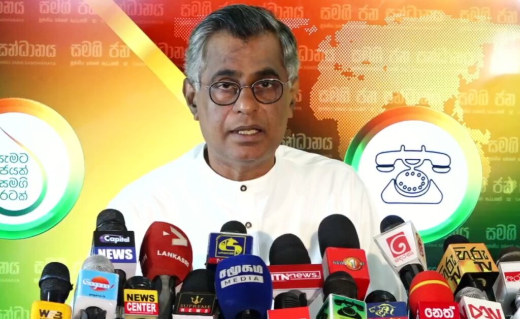 ඡන්ද මධ්‍යස්ථාන පනතට අනුකූල නොවන අයුරින් ඡන්ද මධ්‍යස්ථානවල නිලධාරීන් පිටමං කිරීම සහ දෙවැනි සහ තුන් වැනි මනාපය ගණනය කිරීම සම්බන්ධයෙන් සමගි ජන සන්ධානයෙන් චෝදනාවක්..මහජනයා සහ දේශපාලන පක්ෂ විනයානුකූල ව හැසිරෙද්දී මැතිවරණ කොමිෂන් සභා නිලධාරීන්ගේ මේ හැසිරීම සම්බන්ධයෙන් සොයා බැලිය යුතුයි.